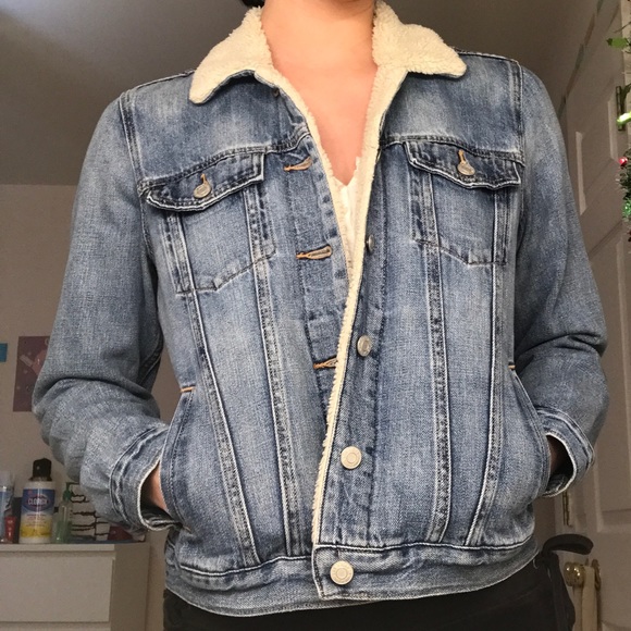 Gap sherpa lined denim button down jacket - Picture 2 of 6